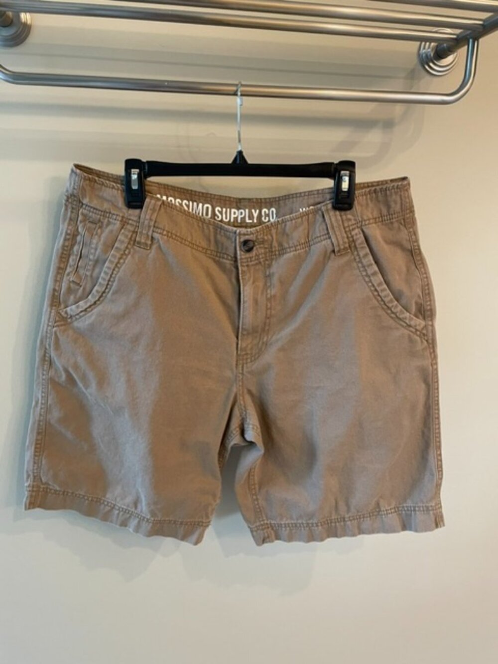 Men's Mossimo Cotton shorts in light brown, size 38, 9 inch length